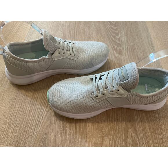 Freely Womens Sneaker Mint Green Slip On Flat Heel Elastic Lace Front Size 8.5 - Picture 3 of 4